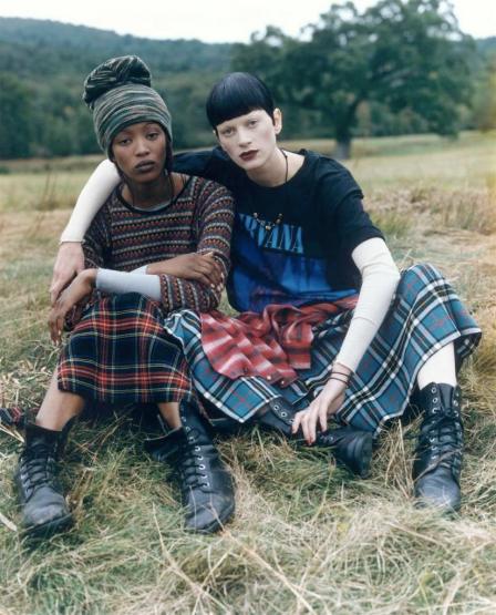 90s-grunge-style kristen_mcmenamy Naomi Campbell_by_steven_meisel