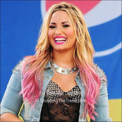 Demi Lovato with pink dip dyed Ombre hair